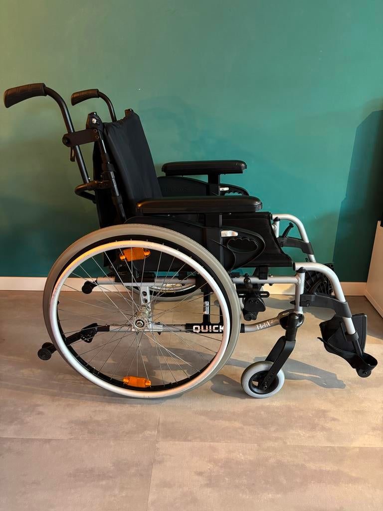 Quickie Helix 2 rolstoel – luxe uitvoering – 52 cm compleet, Diversen, Rolstoelen, Ophalen, Inklapbaar, Zo goed als nieuw, Duwrolstoel