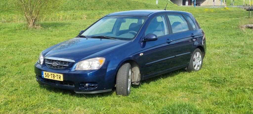 Kia Cerato 1.6 5DR 2007 Blauw, Auto's, Kia, 4 cilinders, Blauw, Handgeschakeld, Grijs
