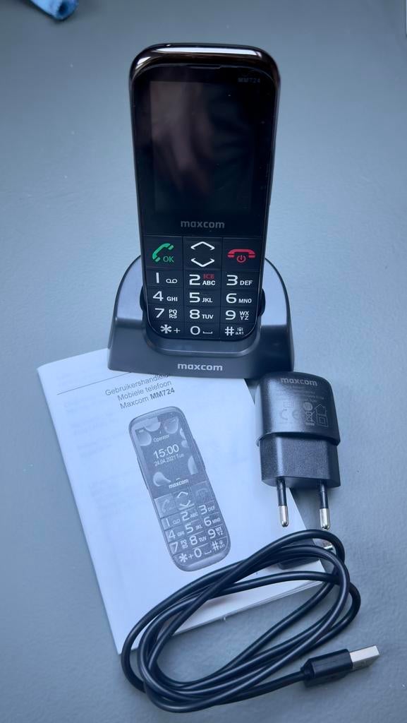 maxcom mobiele telefoon MM724 [senioren telefoon], Telecommunicatie, Mobiele telefoons | Overige merken, Overige modellen, Ophalen of Verzenden