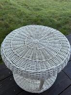 Rotan bijzettafel, Ophalen of Verzenden, Zo goed als nieuw