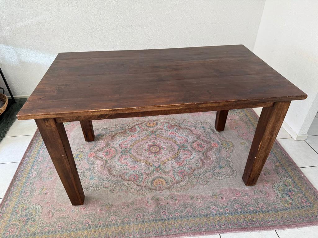 Degelijke koloniale eettafel voor 4 personen GRATIS, Huis en Inrichting, Tafels | Eettafels, Ophalen, Gebruikt, 100 tot 150 cm