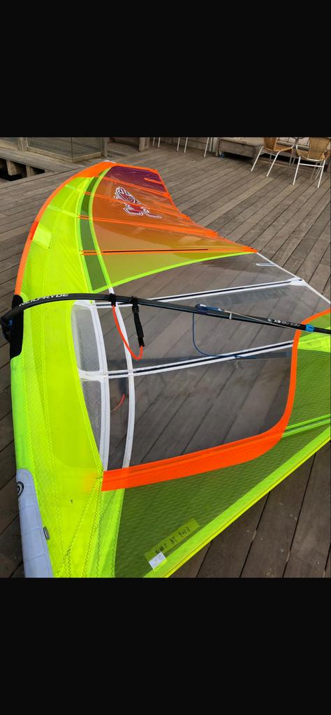 Windsurf slalom set: RRD board, Neilpryde zeil/giek, Watersport en Boten, Windsurfen, Gebruikt, Complete set, Minder dan 250 cm