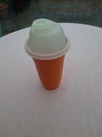 Tupperware shaker voor slagroom of sauzenklopbeker., Huis en Inrichting, Ophalen, Beker of Kan