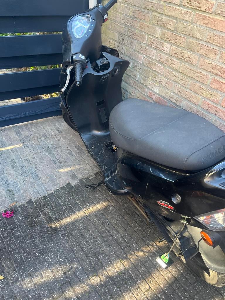 Kymco Vitality - Voor onderdelen (rijdt niet meer), Fietsen en Brommers, Scooters | Kymco, Ophalen, Gebruikt, Benzine, Overige modellen