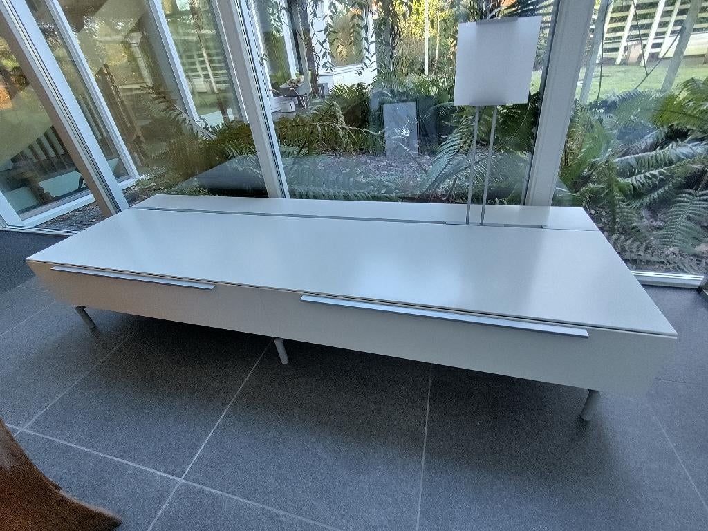 Strak wit TV-meubel van Interlübke met aluminium details, Ophalen, Gebruikt, 200 cm of meer, Minder dan 100 cm
