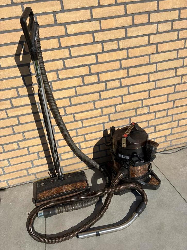 Rainbow Stofzuiger SE- Krachtige Waterfilter Stofzuiger, Witgoed en Apparatuur, Stofzuigers, Gebruikt, Stofzuiger, 1600 tot 2000 watt