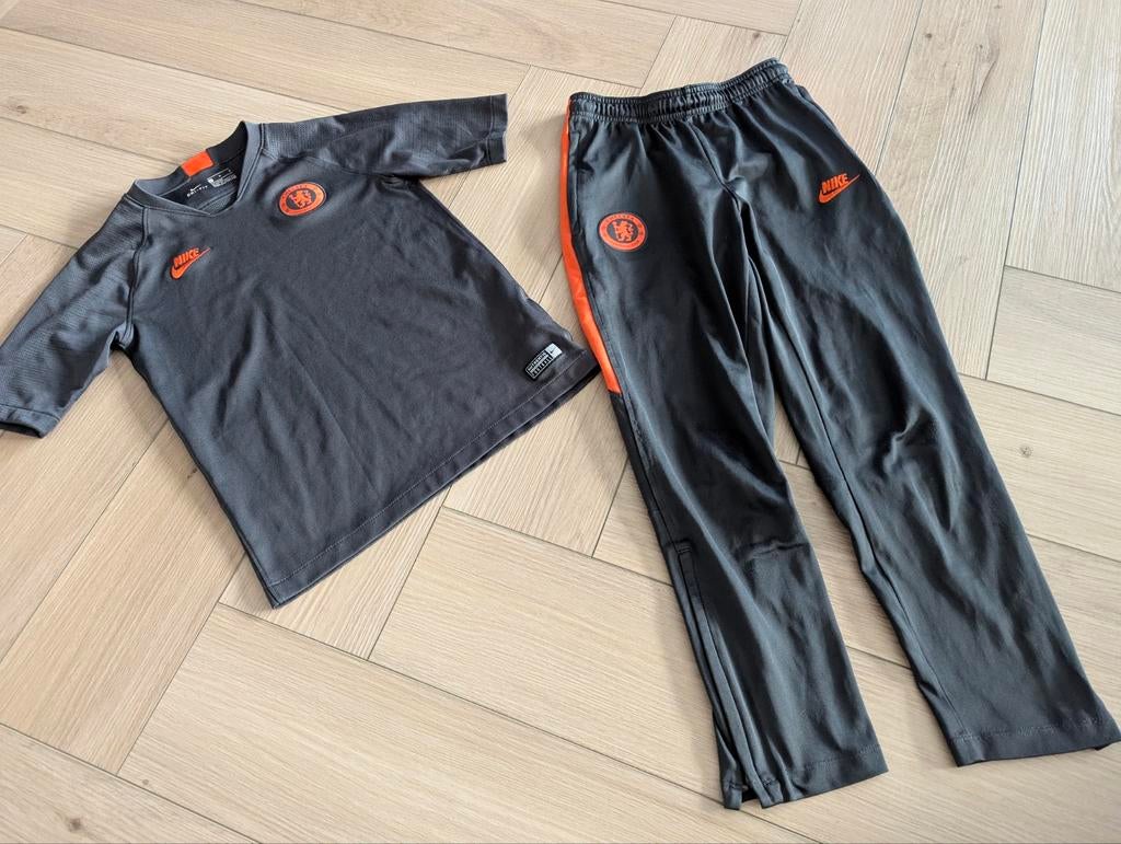 Kinder trainingspak Chelsea, Maat XS of kleiner, Ophalen of Verzenden, Zo goed als nieuw