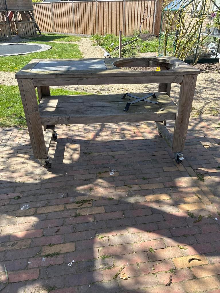 Houten buitenkeuken / BBQ tafel op wielen, Ophalen, Gebruikt, Houtskool, Vrijstaand