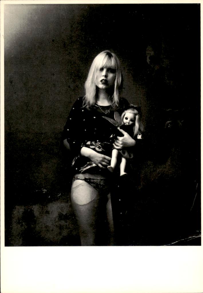 jonge vrouw met pop, Jan Saudek, Verzenden, 1980 tot heden, Ongelopen, Overige thema's