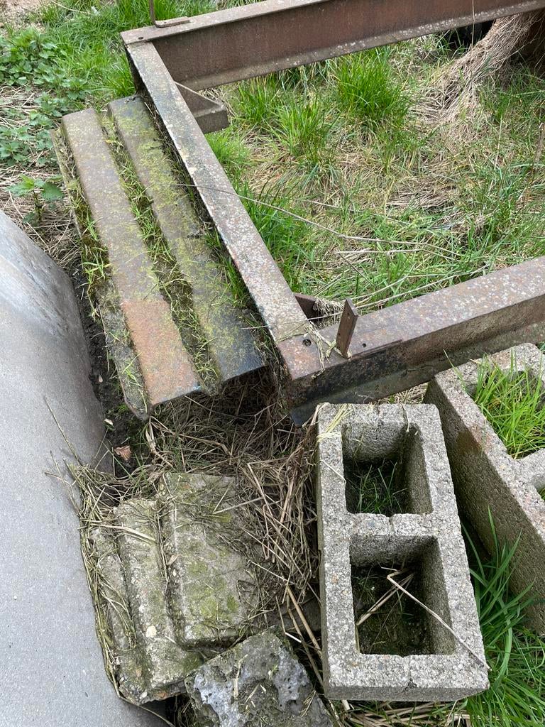 Zwaar en degelijk onderstel, Ophalen, Gebruikt