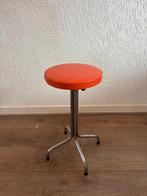 Vintage kruk, Huis en Inrichting, Krukjes, Ophalen, Gebruikt, IJzer