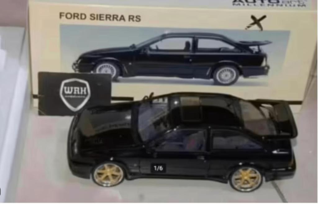 SALE !! 1:18 FORD SIERRA RS black Autoart CUSTOM in doos WRH, Hobby en Vrije tijd, Modelauto's | 1:18, Verzenden, Zo goed als nieuw