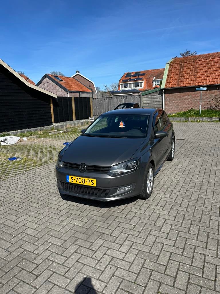 Volkswagen Polo 1.2 TSI 77KW 2010 Grijs, Auto's, Volkswagen, Voorwielaandrijving, 40 €/maand, 988 kg, 1200 kg