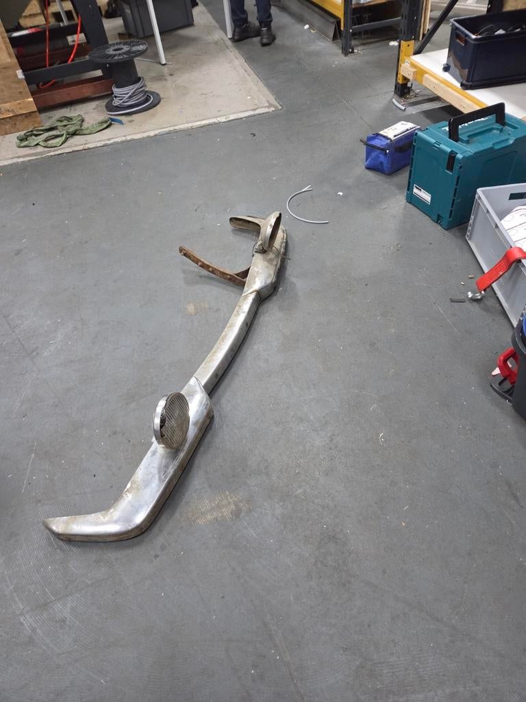 Bumper Volvo P1800 - Klassieke Bumper voor Restauratie, Ophalen of Verzenden, Gebruikt, Volvo, Bumper