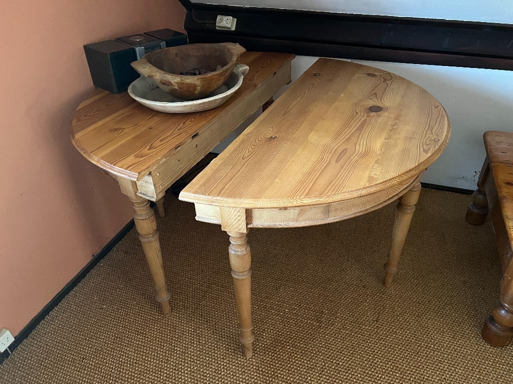 Antieke ronde tafel (2 halve delen) of 2 bijzettafels., Antiek en Kunst, Ophalen