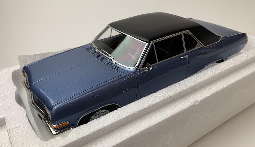 Schuco Pro18 1:18 Opel Diplomat A coupé, blauw metallic