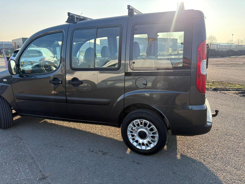 Fiat Doblò 1.4 Family Plus Airco, trekhaak, Auto's, Fiat, Voorwielaandrijving, Stof, Gebruikt, Doblo