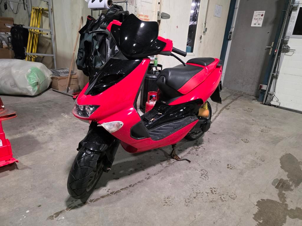 Aprilia SR50 Ditech 70cc, Fietsen en Brommers, Scooters | Aprilia, Ophalen, Tweetakt