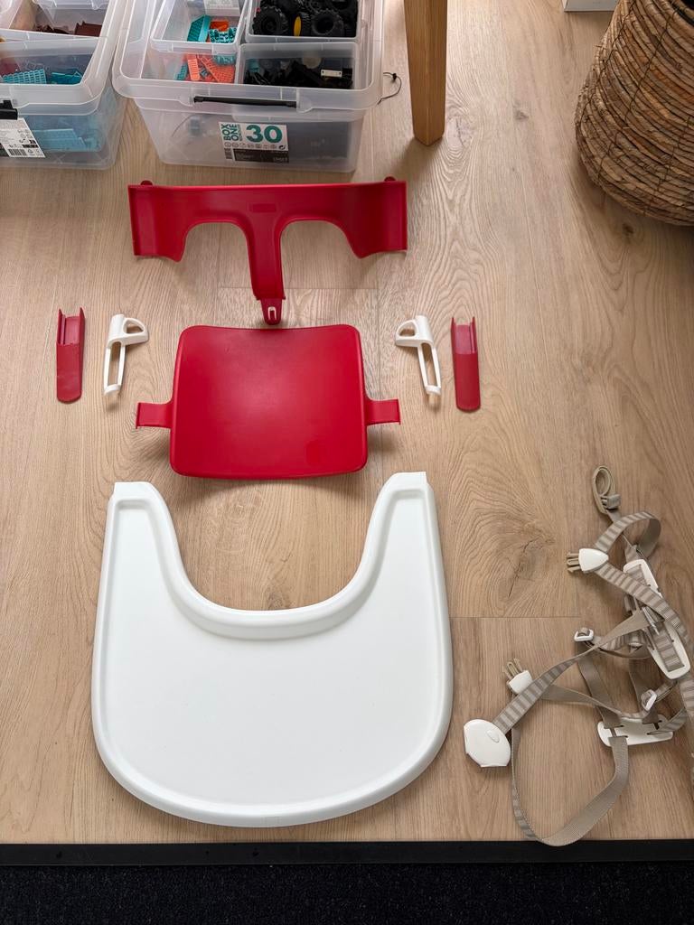 Stokke Tripp Trapp accessoires: Baby Set, Tray, Gordel, Kinderen en Baby's, Kinderstoelen, Ophalen of Verzenden, Gebruikt, Overige typen
