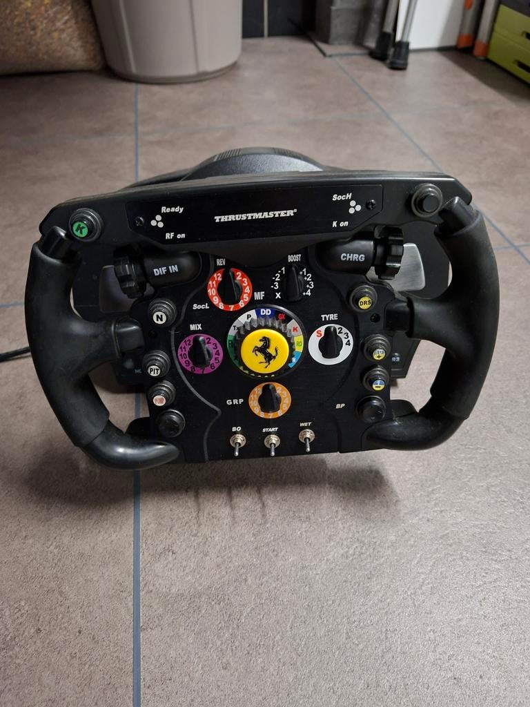 Thrustmaster T300 RS + F1 add-on stuur, T3PA PRO, PC en PS., 1 speler, Racen en Vliegen, Ophalen of Verzenden, Zo goed als nieuw