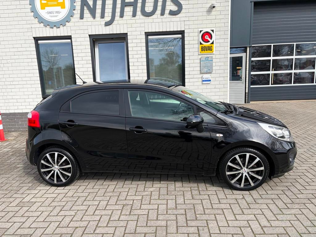 Kia Rio 1.4 CVVT ExecutiveLine / Climate Controle / Cruise C, Auto's, Kia, Voorwielaandrijving, Euro 5, Zwart, 4 cilinders