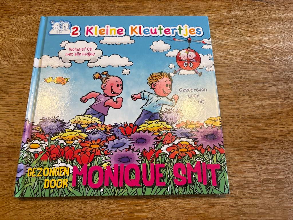 2 Kleine Kleutertjes Boek met CD - Jan & Monique Smit, Boeken, Ophalen of Verzenden, Zo goed als nieuw, 2 tot 3 jaar