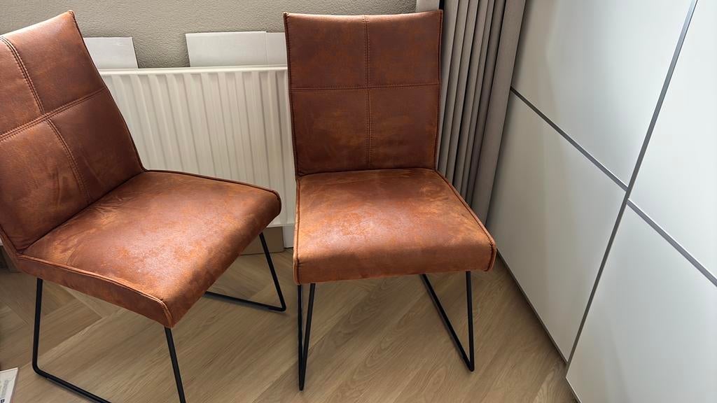 Set van 2 cognac-kleurige eetkamerstoelen, Huis en Inrichting, Stoelen, Ophalen, Twee, Bruin, Zo goed als nieuw