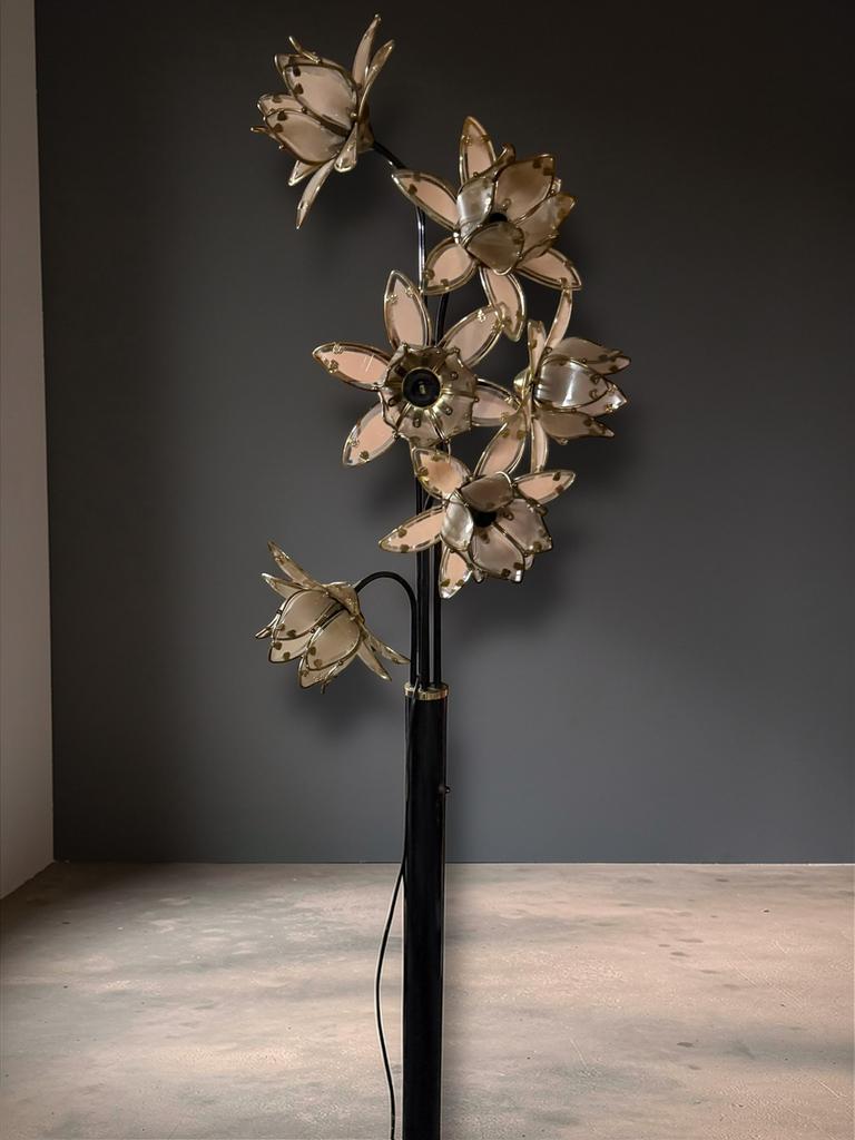 Prachtige vintage grote staande Lotus bloemen Vloerlamp, Huis en Inrichting, Lampen | Vloerlampen, Ophalen of Verzenden, Zo goed als nieuw