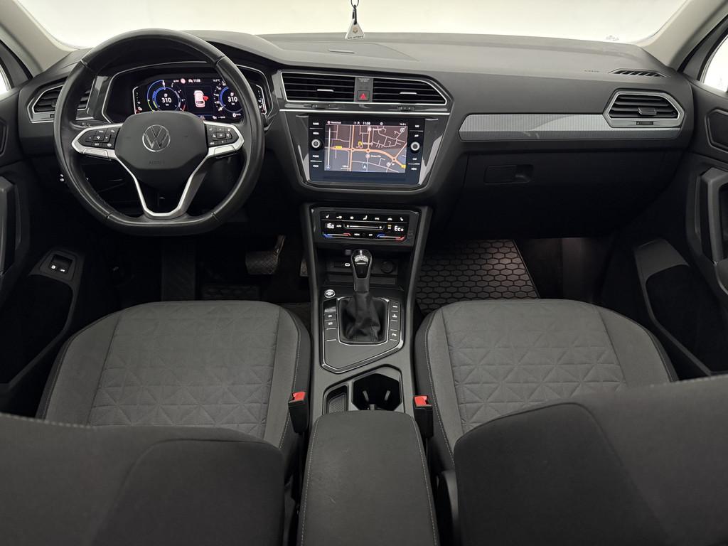 Volkswagen Tiguan 1.4 TSI eHybrid 225PK R-Line | Pano | IQ L, Auto's, Volkswagen, Stof, Euro 6, 4 cilinders, Wit