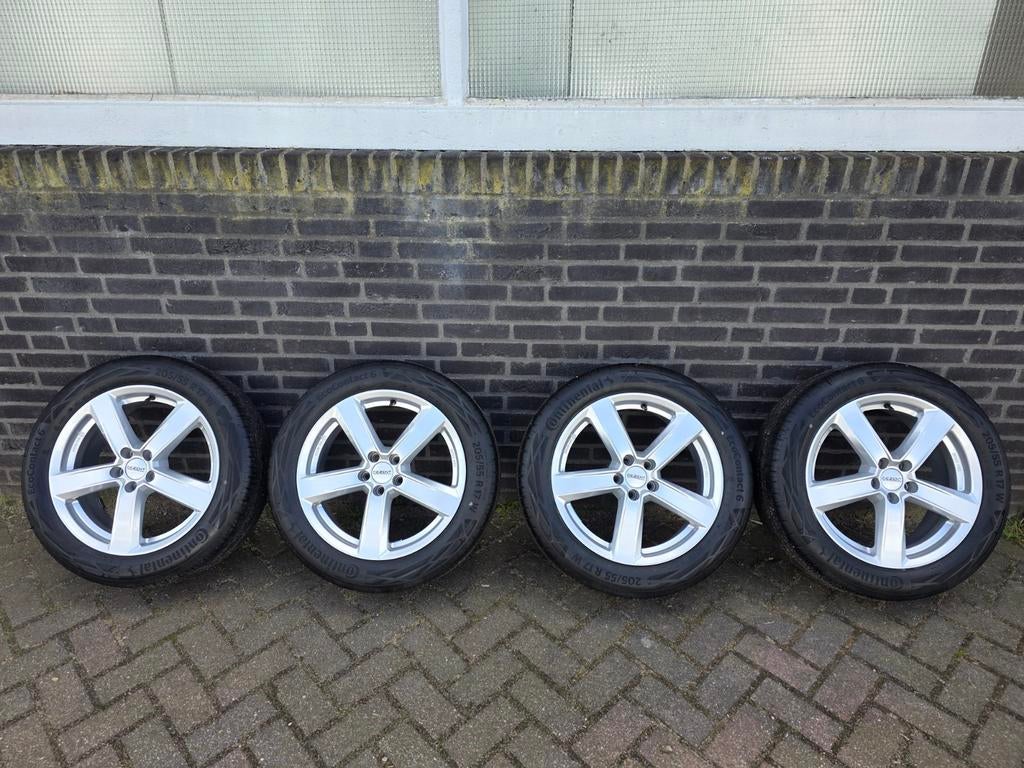 !In zeer goede staat 5x100 velgen met zgan banden 205 55 17, Auto-onderdelen, Banden en Velgen, Gebruikt, Banden en Velgen, 17 inch