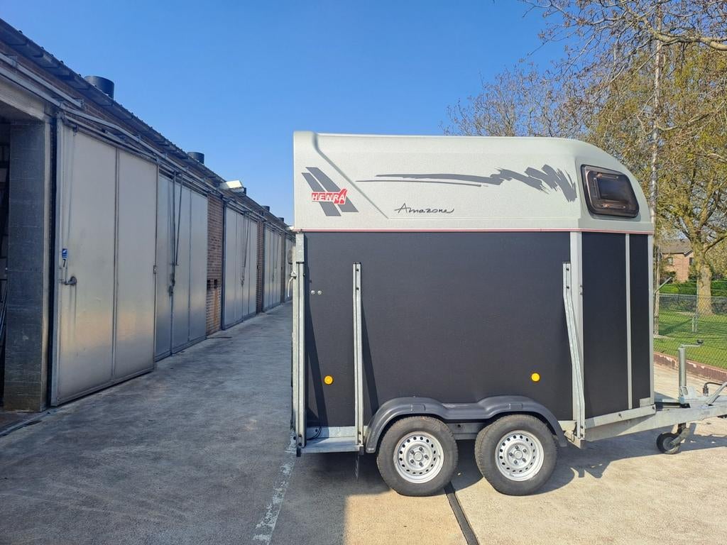 henra amazone 1.5 paardstrailer, Ophalen, Zo goed als nieuw, Hout, 1½-paards trailer