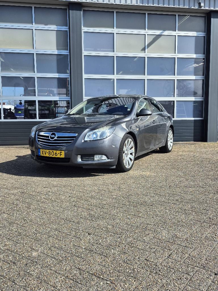 Opel Insignia 2.0 Turbo 4X4, 1998 cc, 1800 kg, Zwart, 4 cilinders