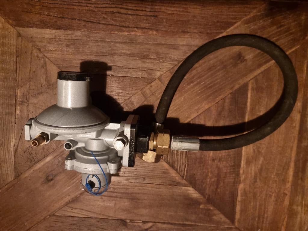 Gasdrukregelaar / Reduseer, Caravans en Kamperen, Kampeeraccessoires, Ophalen of Verzenden