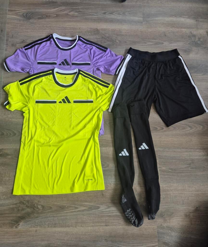 Scheidsrechters tenue Adidas paars / geel maat S, Ophalen of Verzenden, Zo goed als nieuw, Shirt