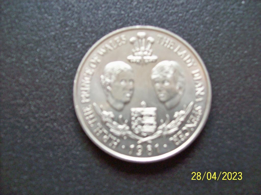 25 pence 1981 Huwelijk Charles en Diana uit Guernsey., Verzamelen, Ophalen, Zo goed als nieuw, Buitenland, Postzegel(s) of Munt(en)