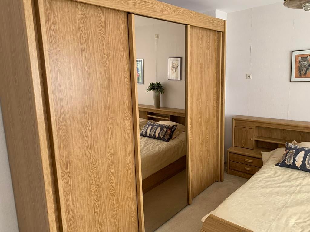 Slaapkamerkast met schuifdeuren, Huis en Inrichting, Kasten | Kledingkasten, Ophalen, Gebruikt, 200 cm of meer, 200 cm of meer