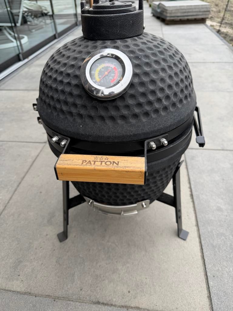 Patton Kamado 13 inch - Compacte BBQ voor buiten, Tuin en Terras, Ophalen, Nieuw, Met accessoires