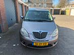 Lancia Musa 1.4 16V AUT 2008 Bruin, Auto's, Bruin, 400 kg, Origineel Nederlands, Particulier