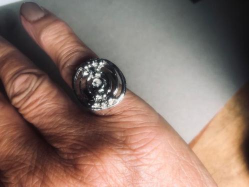Zilverkleurige ring Scandinavische stijl maat verstelbaar, IJzer of Staal, Ophalen of Verzenden, Zo goed als nieuw, 17 tot 18