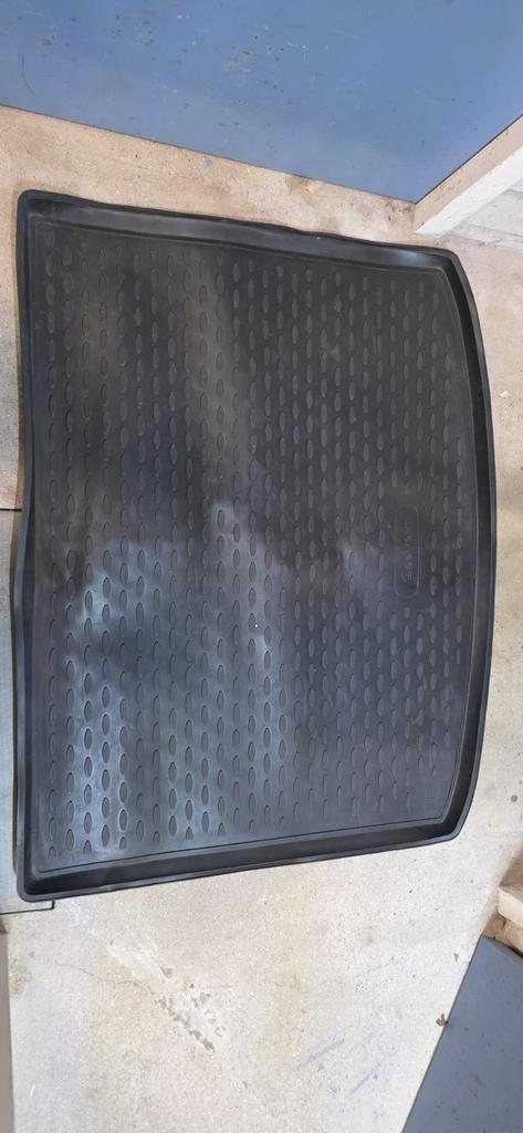 Rubberen auto matten volvo V40 2012-2020, Auto diversen, Kofferbakmatten, Gebruikt, Ophalen