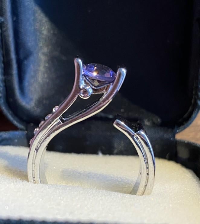 Aparte amethist ring maat 17mm, Overige materialen, Paars, Nieuw, Ophalen of Verzenden