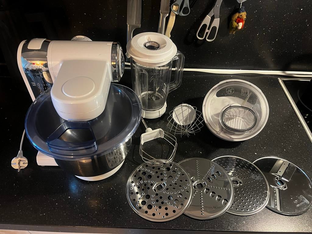 Bosch keukenmachine met mixer en blender, 1 tot 2 liter, Ophalen of Verzenden, Gebruikt, 3 snelheden of meer