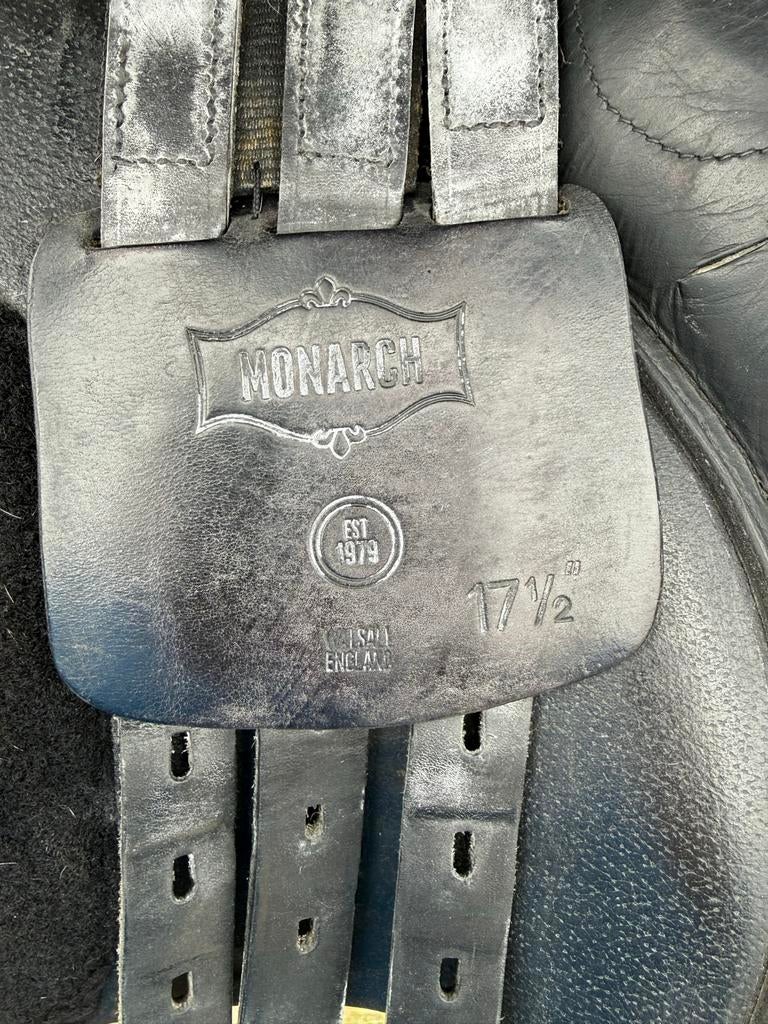 Monarch springzadel, Dieren en Toebehoren, Ophalen of Verzenden, Gebruikt, Springen