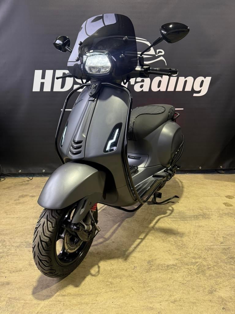 Vespa Sprint 2017 Brom Matgrijs LVL10 Custom Zadel Zelioni, Ophalen, Overige modellen, Maximaal 45 km/u, Zo goed als nieuw