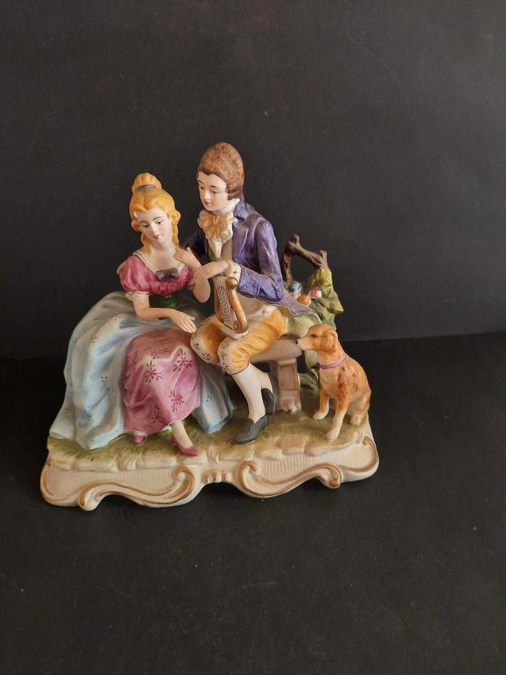 Barokke beeld met man en vrouw en hond, Verzamelen, Beelden en Beeldjes, Gebruikt, Mens, Ophalen of Verzenden