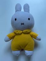 Nijntje . Dick Bruna  MIFFY met label. Lengte 20 cm., Ophalen of Verzenden, Zo goed als nieuw, Konijn