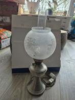 Vintage olielamp stijl tafellamp met melkglas kap, Ophalen of Verzenden