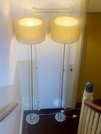Twee hoge vintage vloerlampen met dubbele kap lampenkappen, Ophalen, Gebruikt, Stof, Mid-Century-Modern