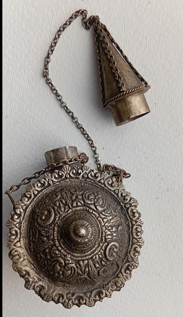 Antieke Kruitfles Ottomaanse Rijk Oude Kruitbus Griekenland?, Ophalen of Verzenden, Landmacht