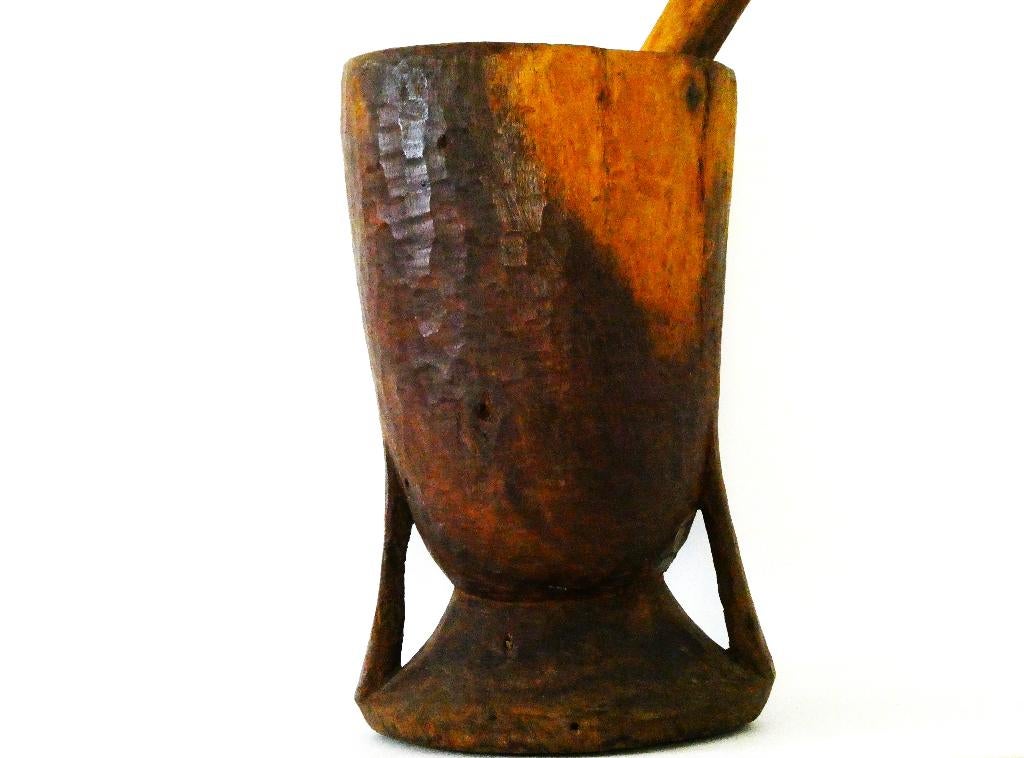 Unieke handvervaardigde grote houten vijzel / mortier Afrika, Ophalen of Verzenden